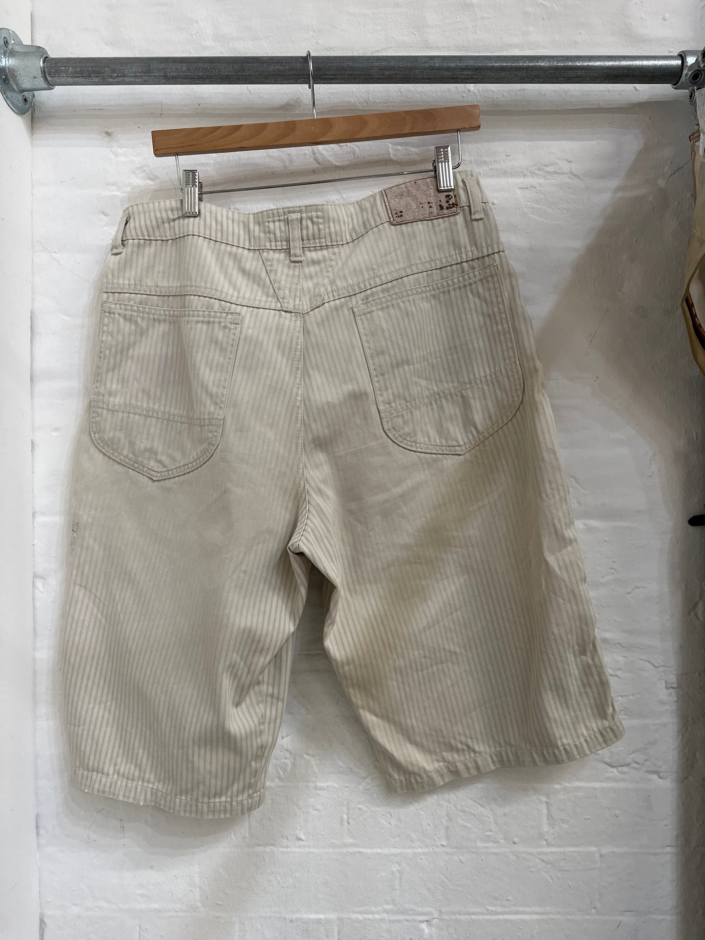 Mfg shorts