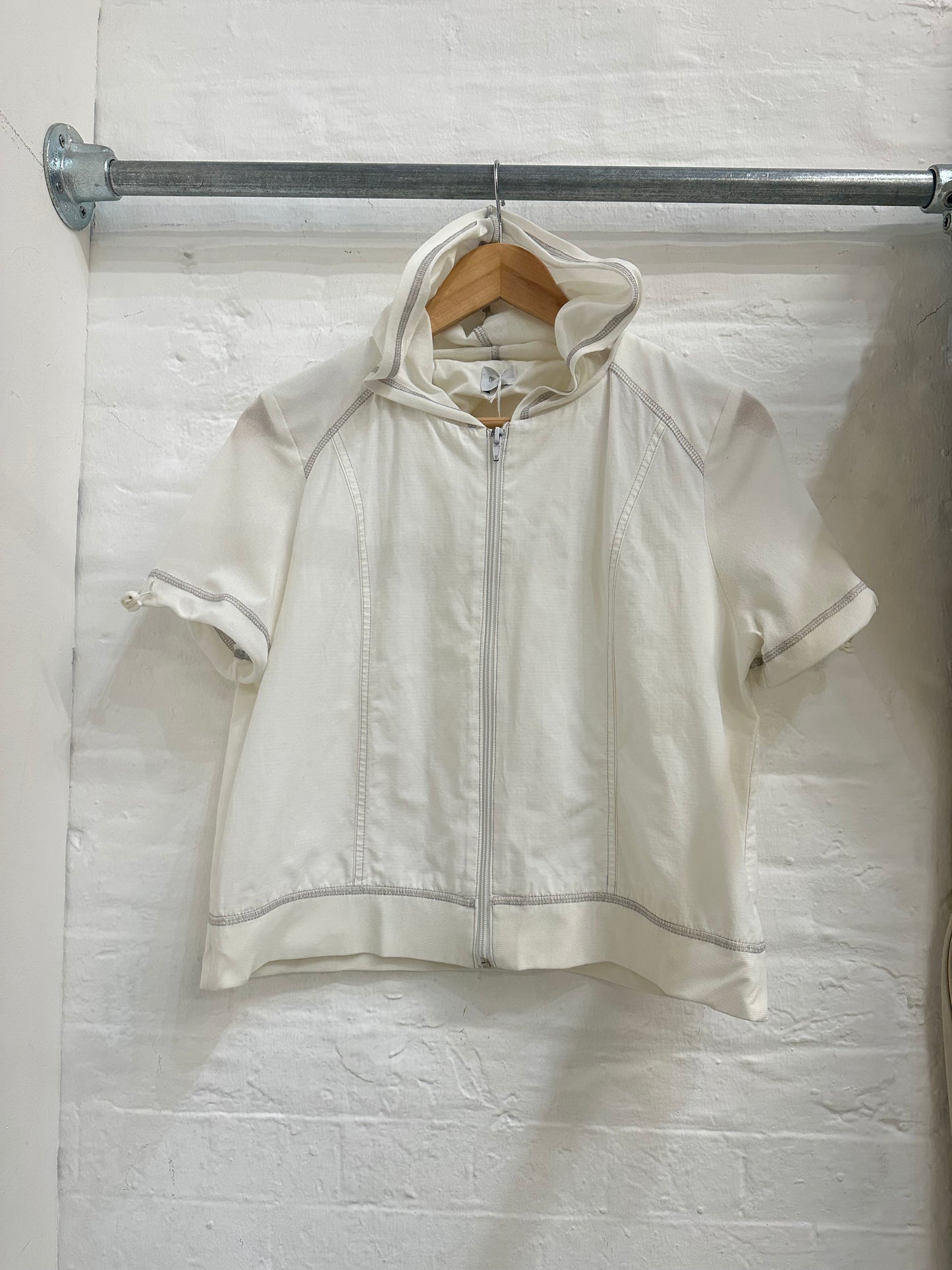 Short sleeve hoodie large