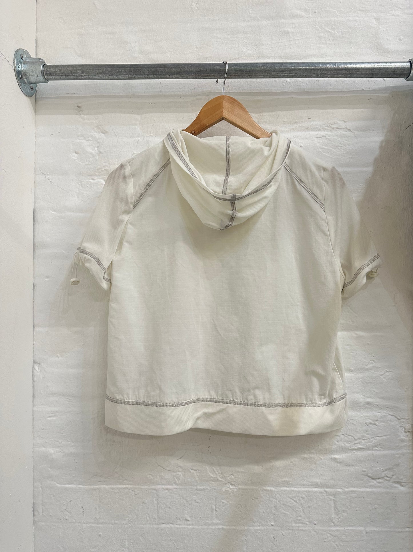 Short sleeve hoodie large