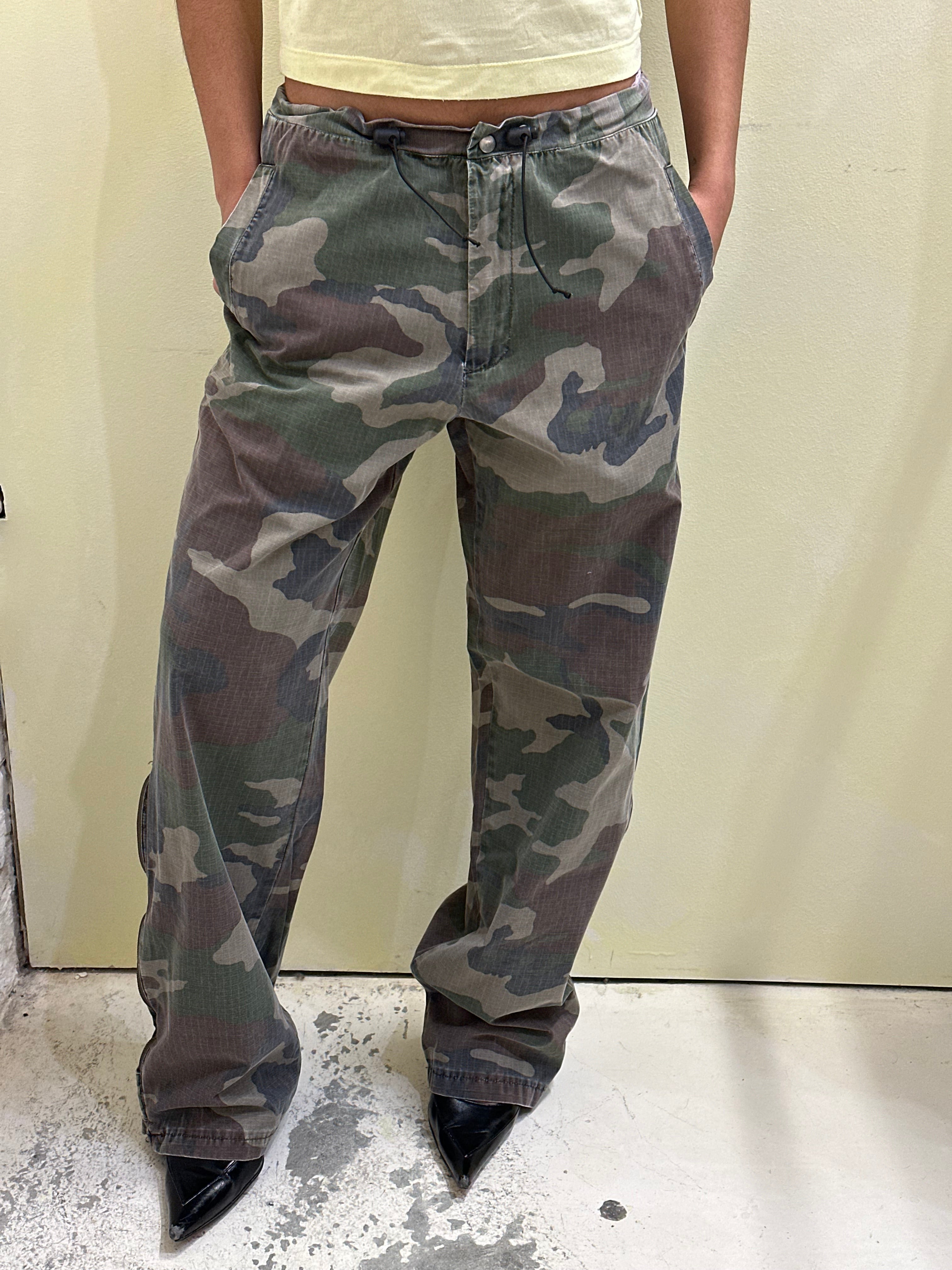 Vintage camo pants 32W