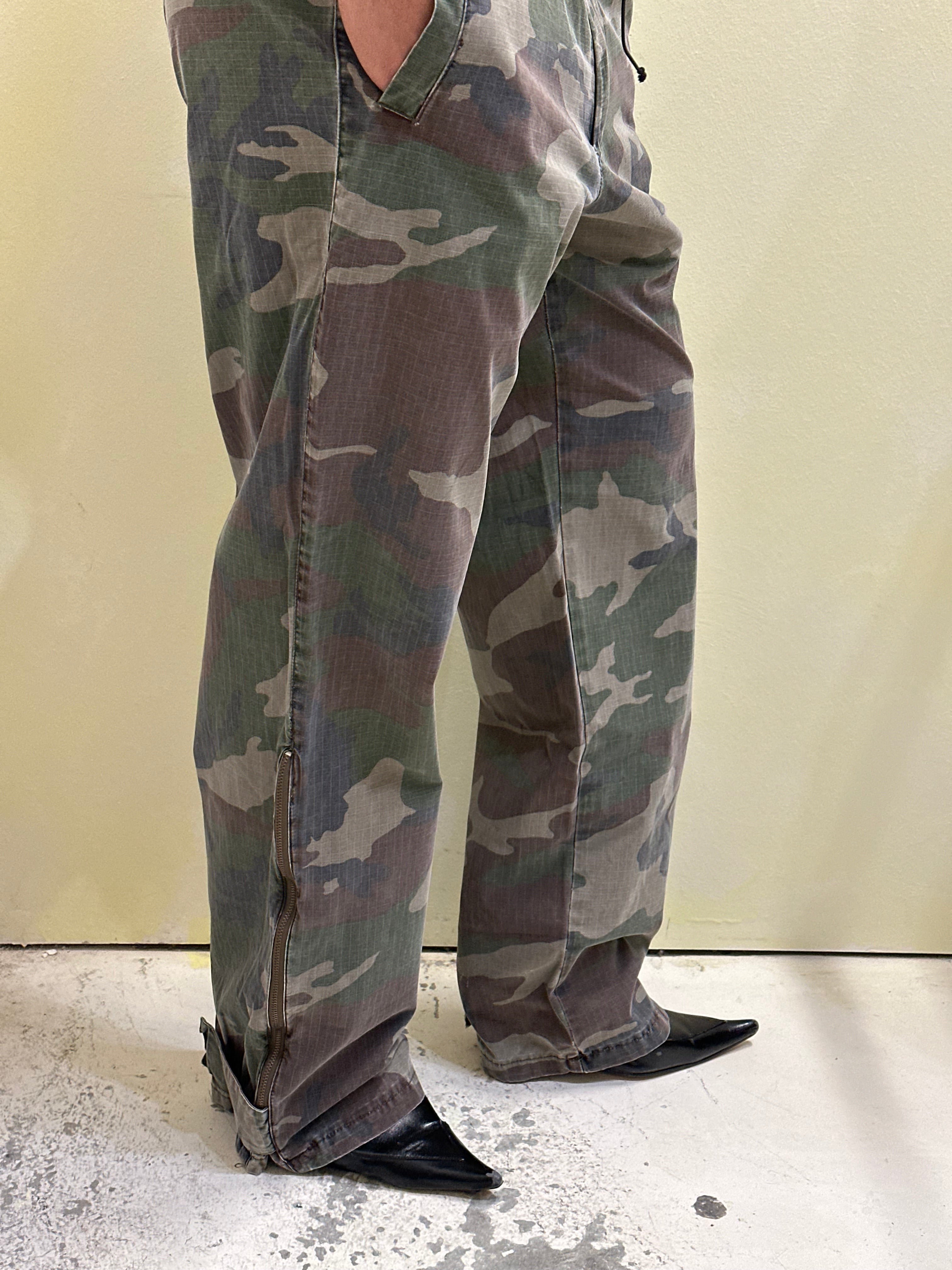 Vintage camo pants 32W