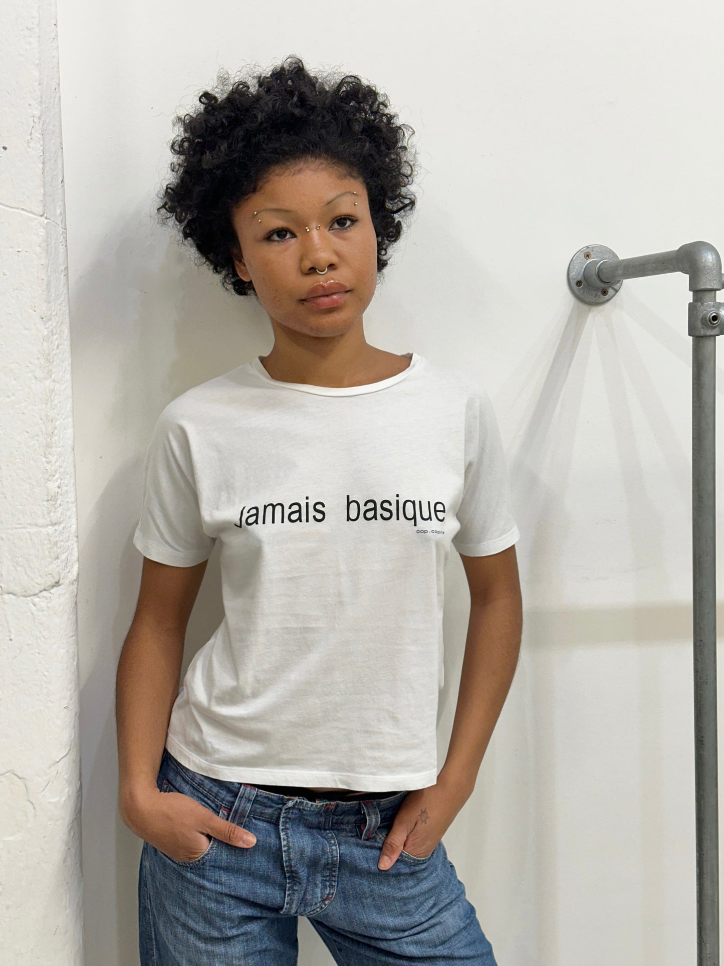 Cop copine ‘never basic’  tee s/m