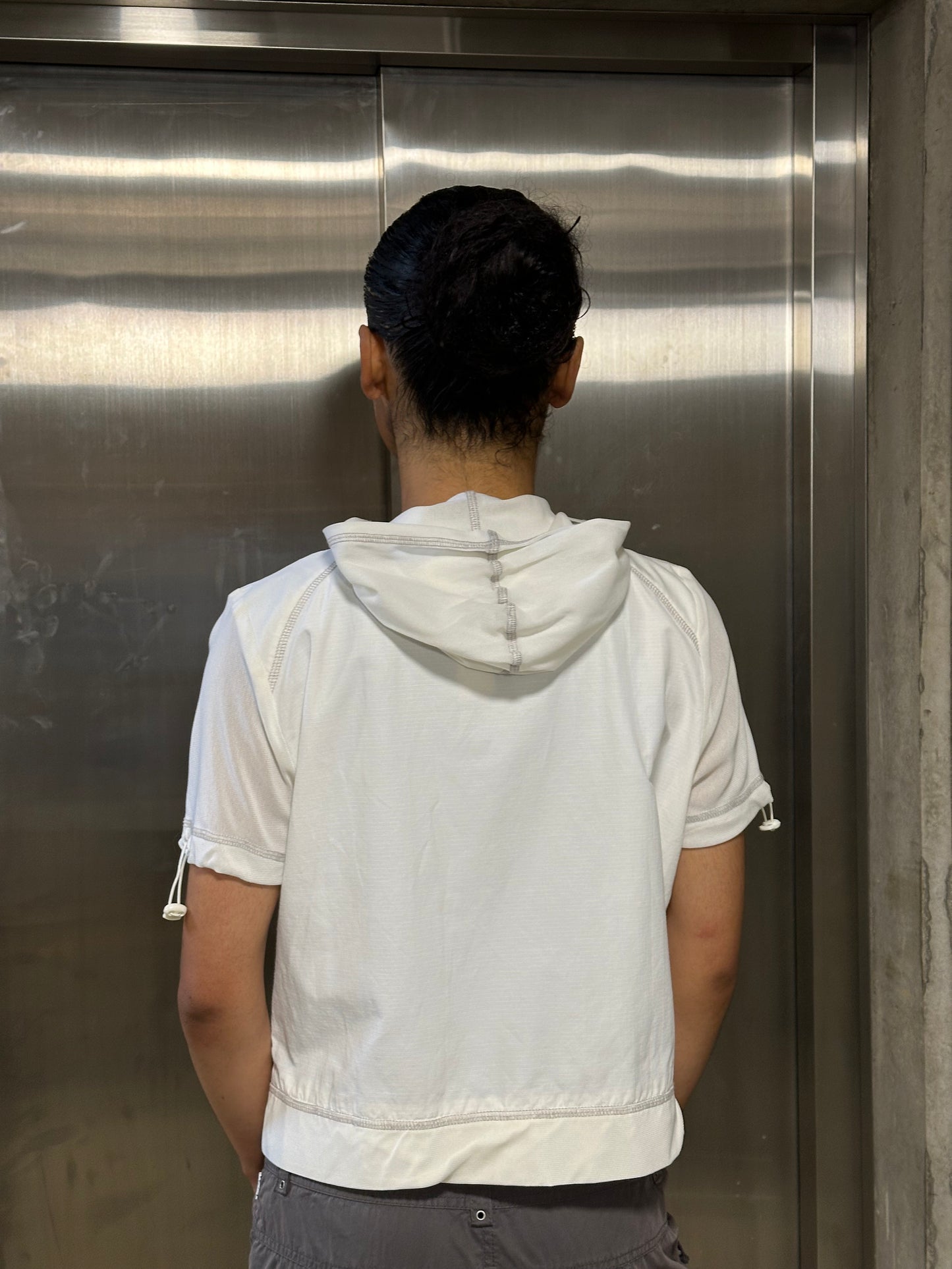 Short sleeve hoodie large