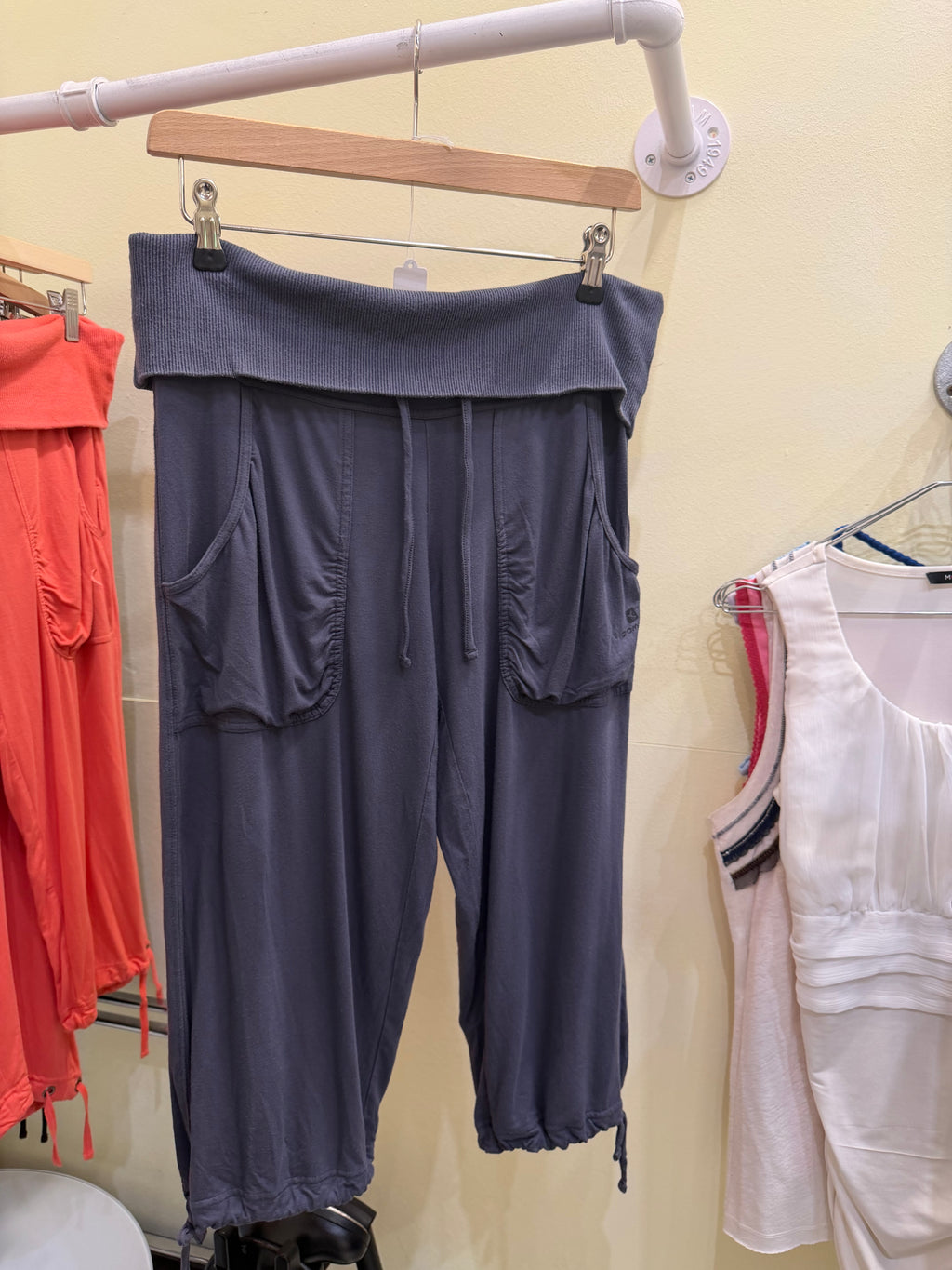 Foldover capris small navy