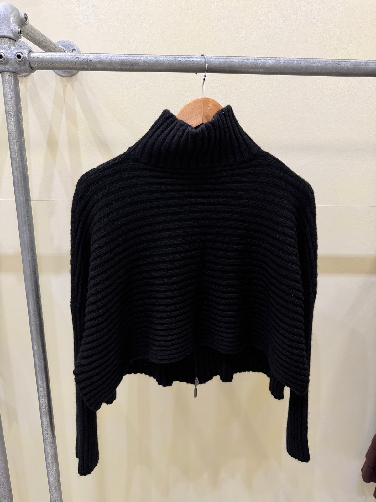 Sarah Pacini knit