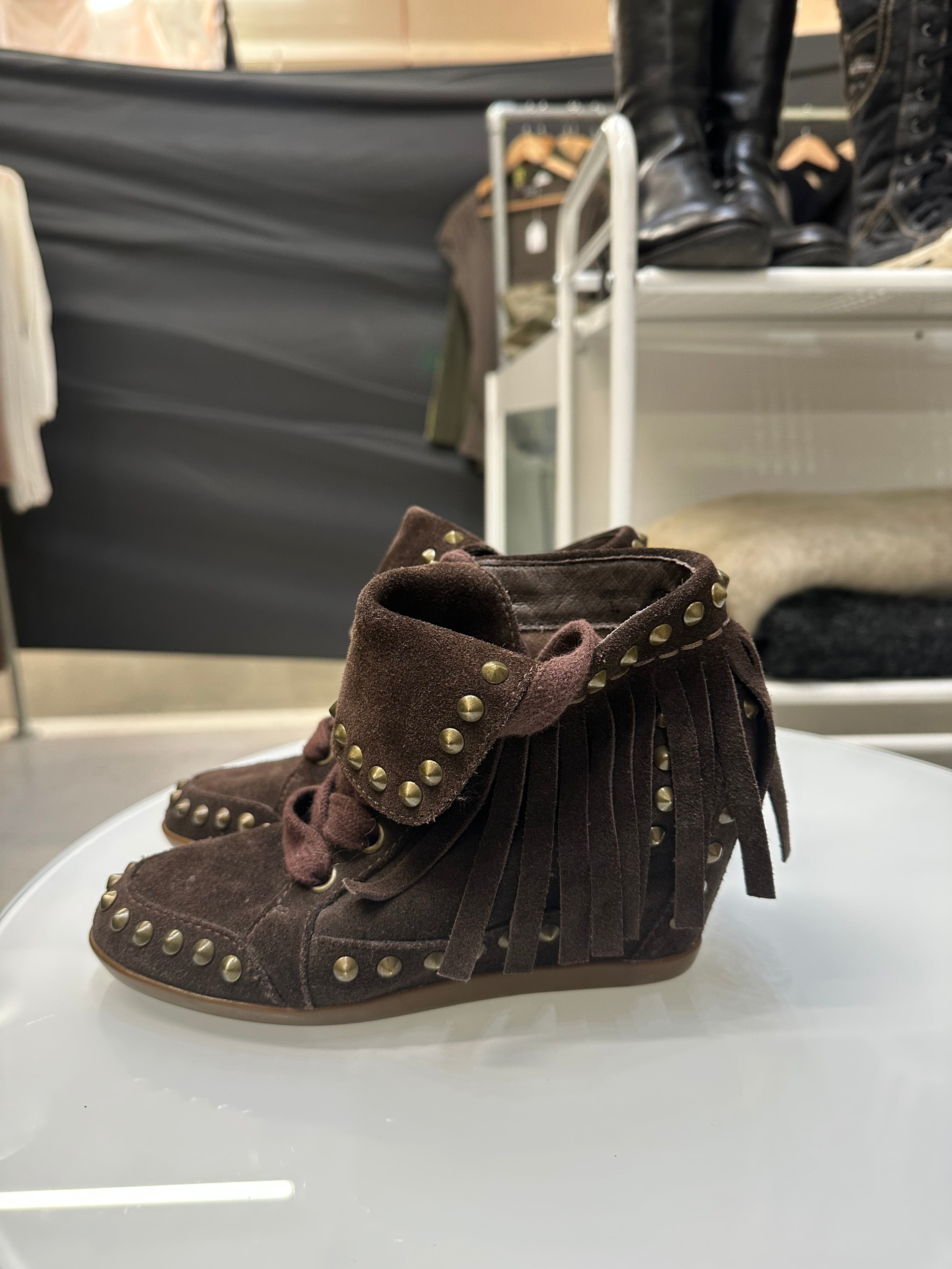Wedged trainers 37/UK4
