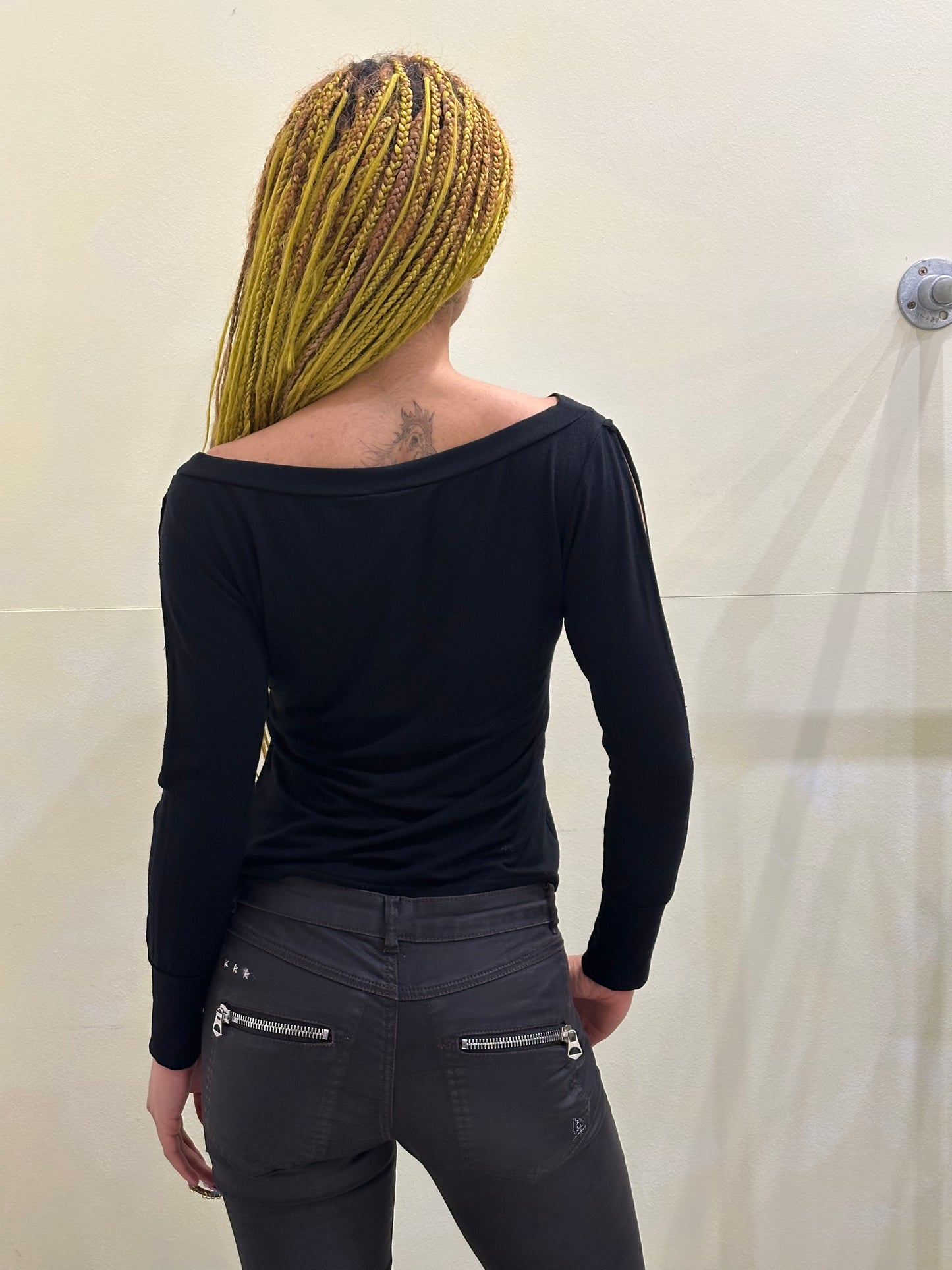 Long sleeve cut out top s/m