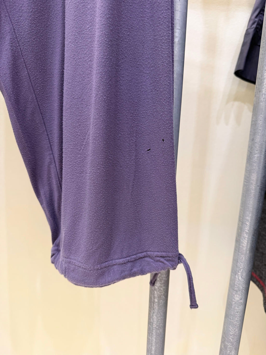 Fold over capris small
