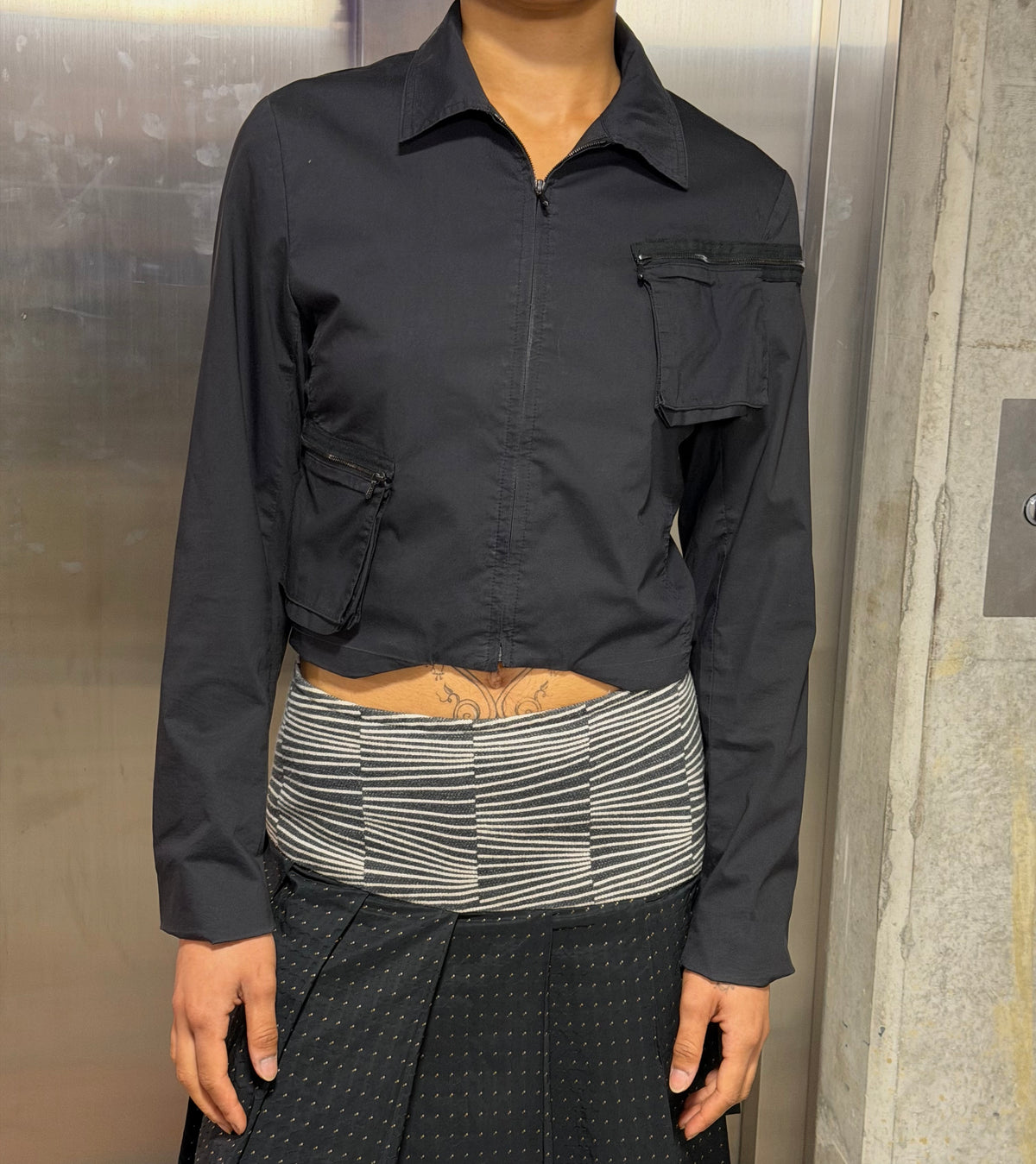 Black cropped zip up jacket small