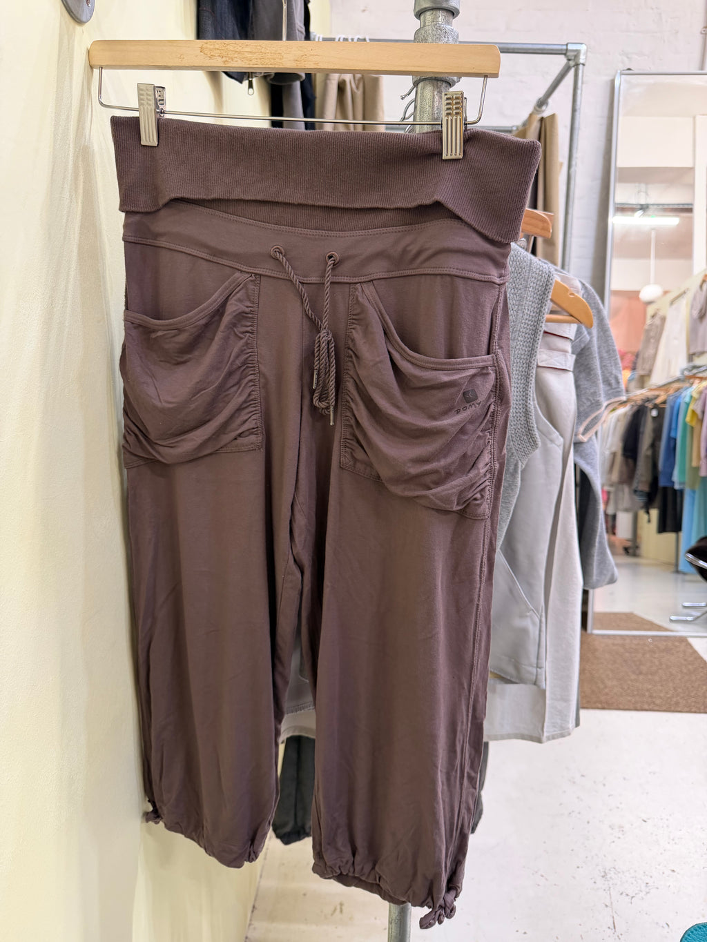 Fold over capris brown small