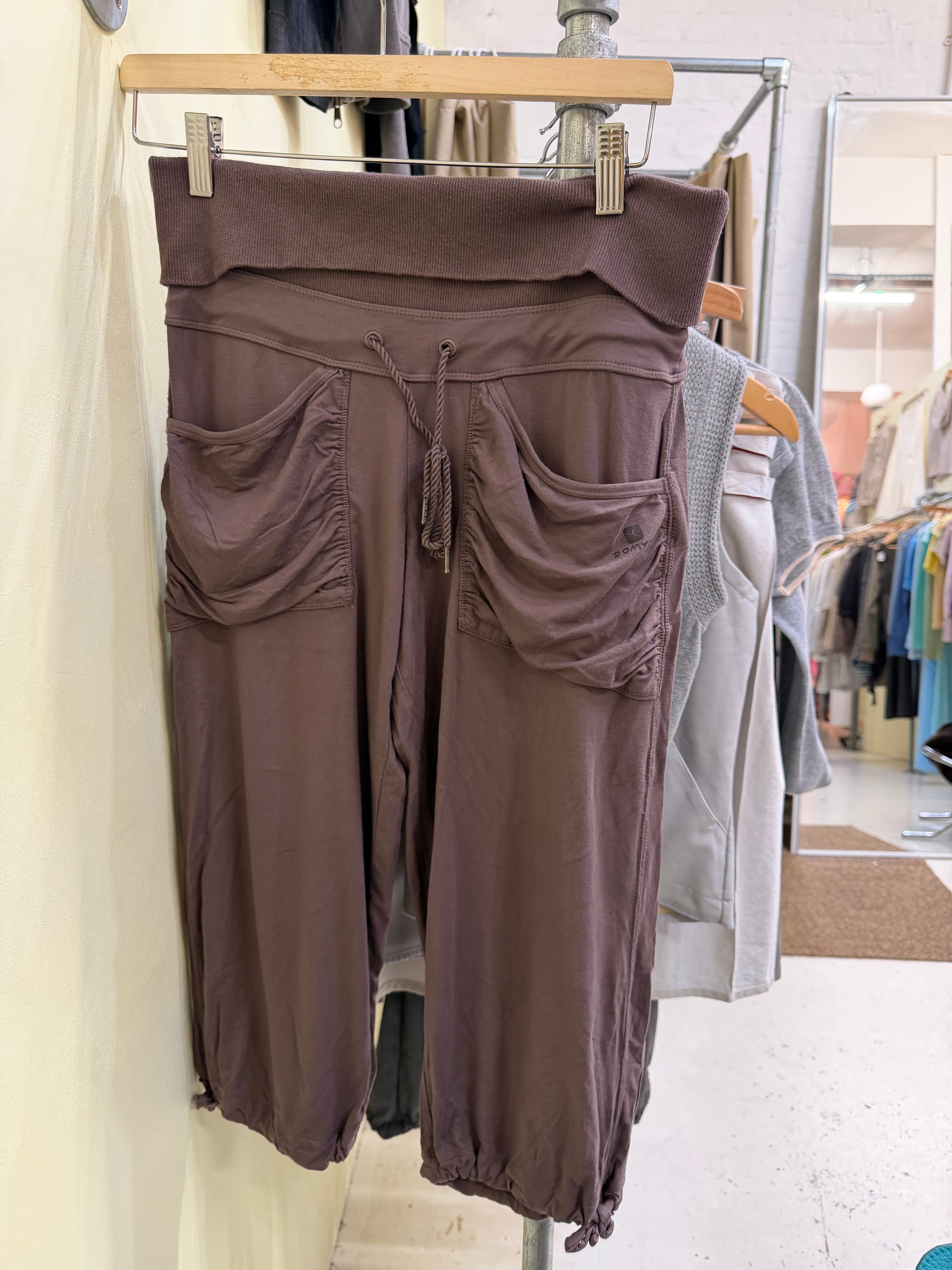 Fold over capris brown small